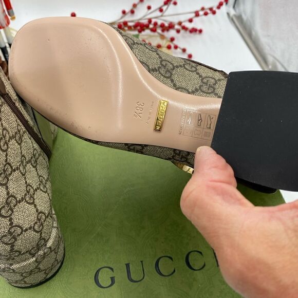 SOLD!!!!!!! Women’s Gucci GG supreme Blondie ankle boots size 38.5 made in Italy - Picture 6 of 9